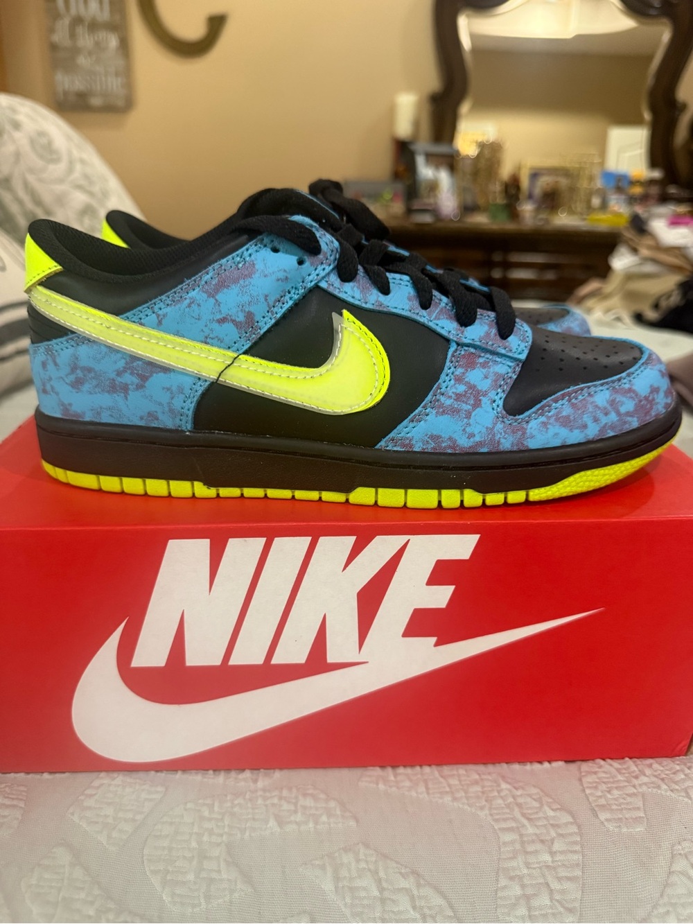 Nike Kids Blue and Neon Yellow Low-Top Sneakers